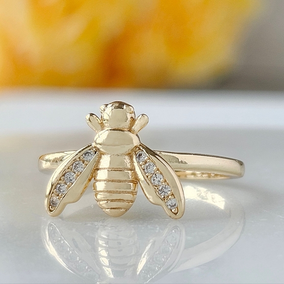 Adorable Honey Bee ring with gold finish, Charmed Aroma 925 Sterling Silver - Picture 9 of 10